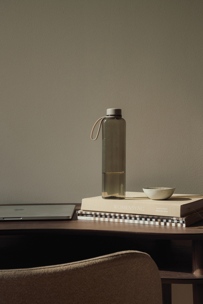 VINGA Arch 550ml Flasche aus RCS recyceltem PET